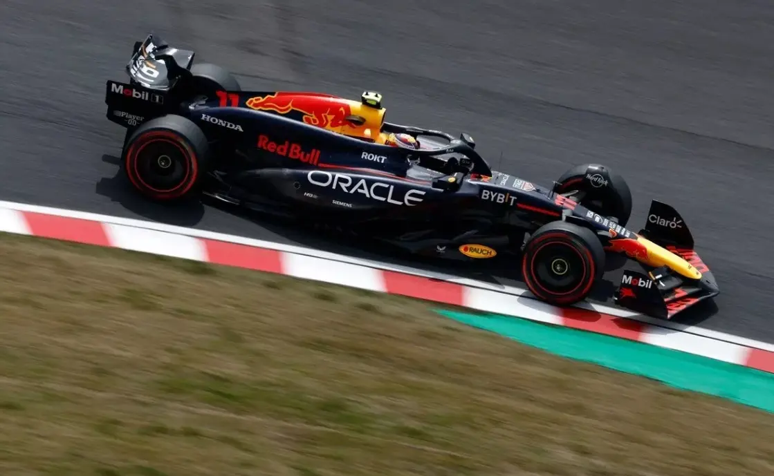 红牛二队鏖战雷诺车队,维斯塔潘带队取胜的简单介绍 红牛二队鏖战雷诺车队,维斯塔潘带队取胜的简单介绍