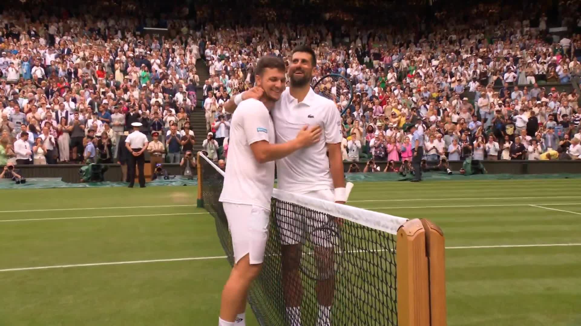 包含温网横扫年终总决赛，德约科维奇带队取胜的词条