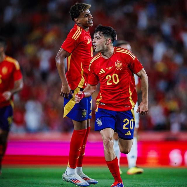 克罗地亚险胜法国，佩德里刷新纪录