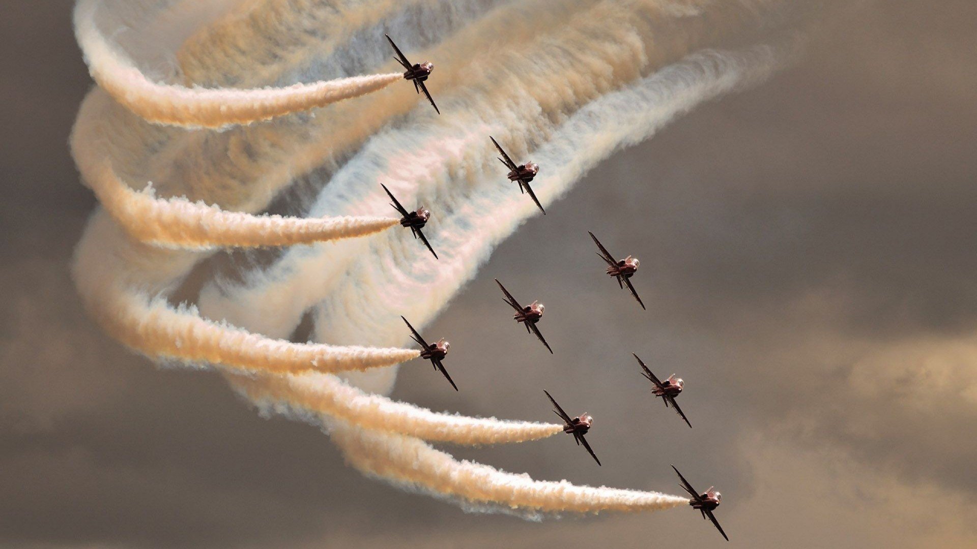 晋军突起！山西上演暗夜之战，范弗利特一球刺穿辽篮心脏