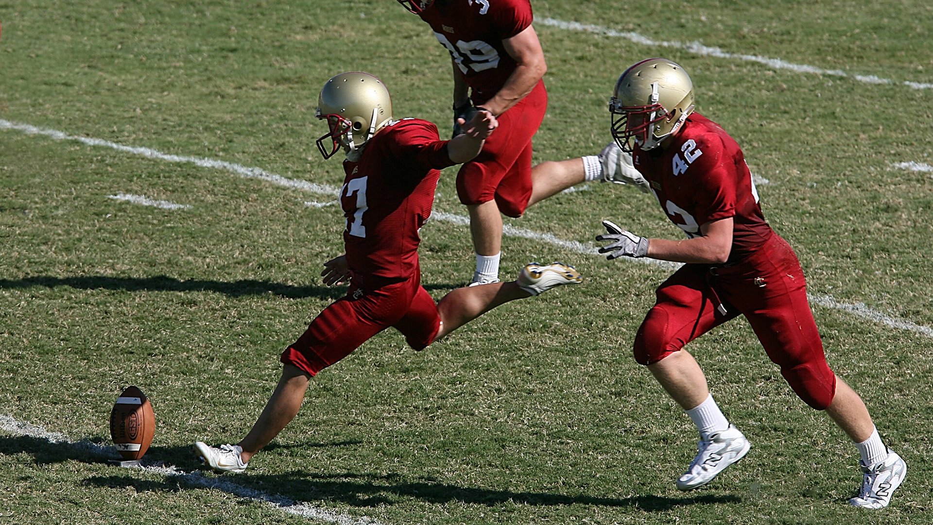 钢铁洪流淹没江南水乡，老派活塞强行终结广厦美梦
